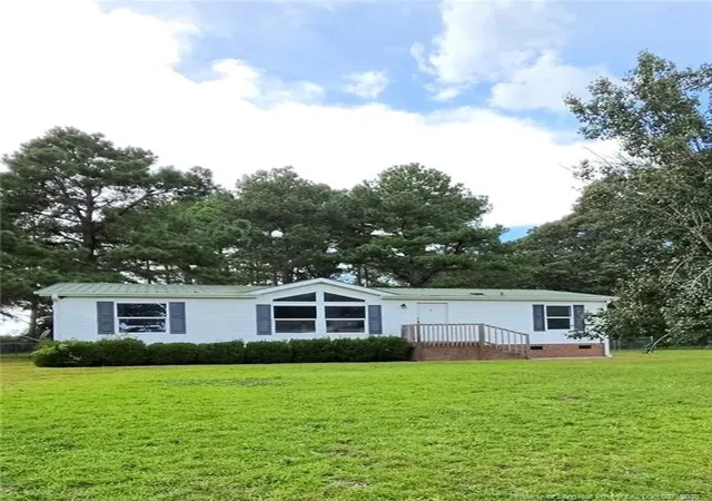 Photo 1 of Manufactured home for sale at 124 Franklin Rd, Raeford, NC 28376 | MLS# 769197 | Listing updated on 2026-09-15