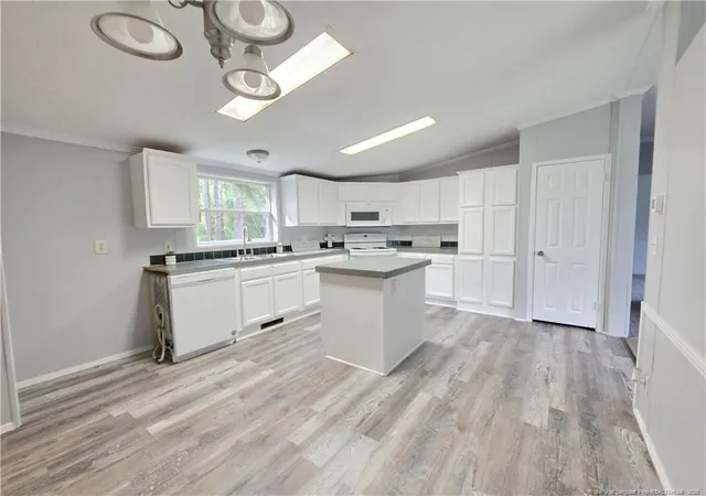 Photo 3 of Manufactured home for sale at 124 Franklin Rd, Raeford, NC 28376 | MLS# 769197 | Listing updated on 2026-09-15