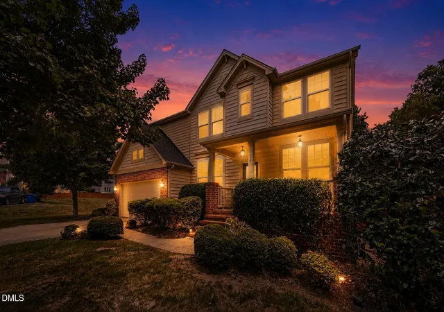 Photo 1 of Single family home for sale at 14 Brightfield Ln, Durham, NC 27712 | MLS# 10192148 | Listing updated on 2026-09-11