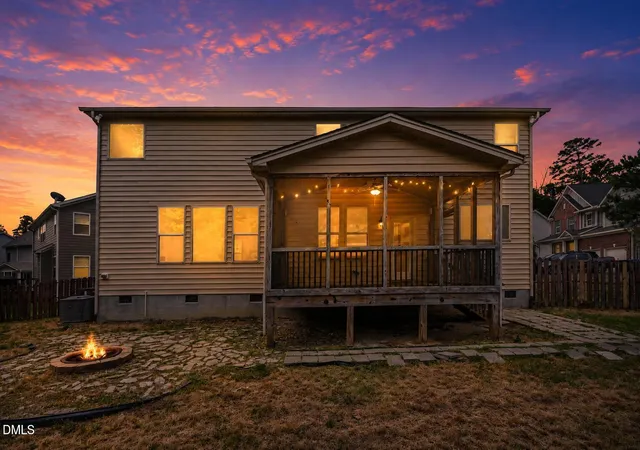 Photo 2 of Single family home for sale at 14 Brightfield Ln, Durham, NC 27712 | MLS# 10192148 | Listing updated on 2026-09-11