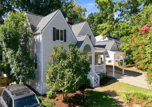 Photo 3 of Sale Pending at 2721 Van Dyke Ave, Raleigh, NC 27607 | MLS# 10192534 | Listing updated on 2026-09-15