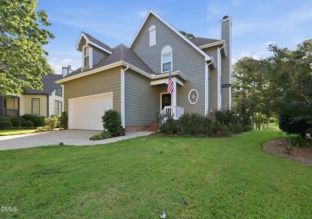 Photo 1 of Sale Pending at 21 Nicklaus Way, Clayton, NC 27520 | MLS# 10192176 | Listing updated on 2026-09-20