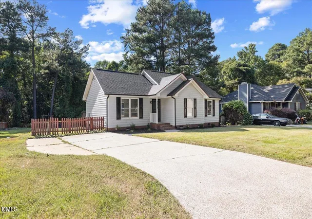 Photo 2 of Single family home for sale at 3613 Castlegate Dr, Raleigh, NC 27616 | MLS# 10192305 | Listing updated on 2026-10-23