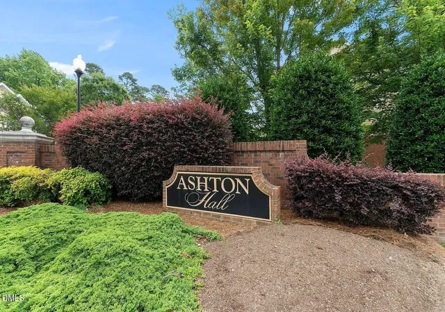 Photo 2 of Townhouse for sale at 6101 Shandwick Ct, Raleigh, NC 27609 | MLS# 10192207 | Listing updated on 2026-09-23