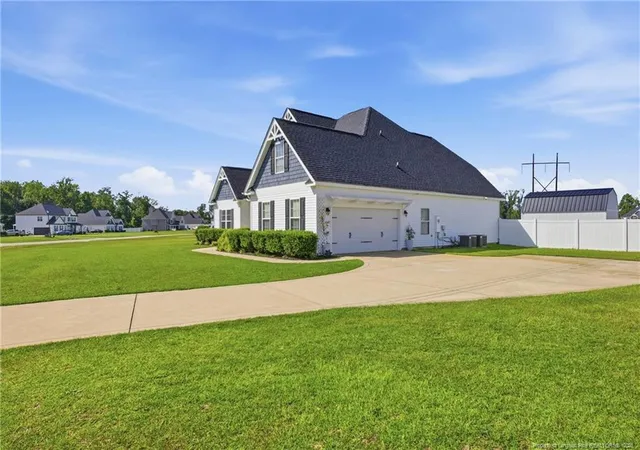 Photo 2 of Single family home for sale at 6129 Shannon Woods Way, Hope Mills, NC 28348 | MLS# 769134 | Listing updated on 2026-10-05