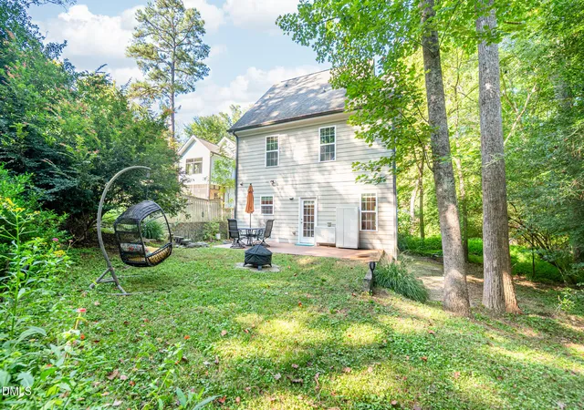 Photo 2 of Single family home for sale at 410 Broad St, Carrboro, NC 27510 | MLS# 10193888 | Listing updated on 2026-10-06