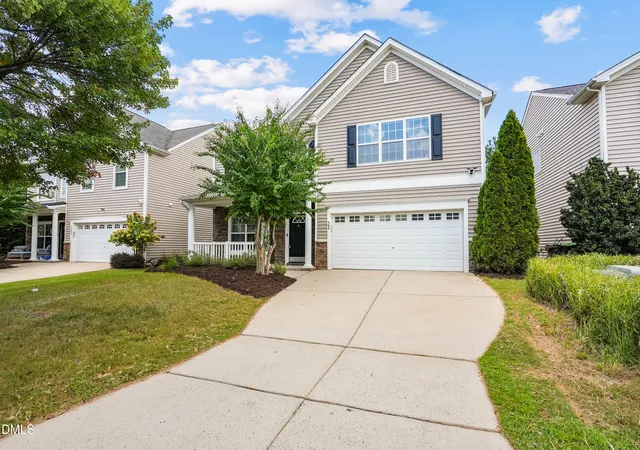 Photo 3 of Single family home for sale at 509 Gooseberry Dr, Holly Springs, NC 27540 | MLS# 10192424 | Listing updated on 2026-09-12