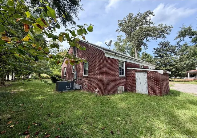 Photo 11 of Single family home for sale at 209 S Patterson St, Maxton, NC 28364 | MLS# 769251 | Listing updated on 2026-09-12