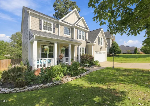 Photo 2 of Single family home for sale at 6625 Barton Crk Dr, Whitsett, NC 27377 | MLS# 10192375 | Listing updated on 2026-10-05