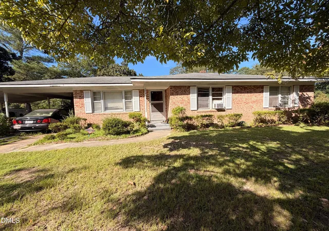 Photo 1 of Single family home for sale at 2010 Biltmore Dr, Fayetteville, NC 28304 | MLS# 10192572 | Listing updated on 2026-09-14