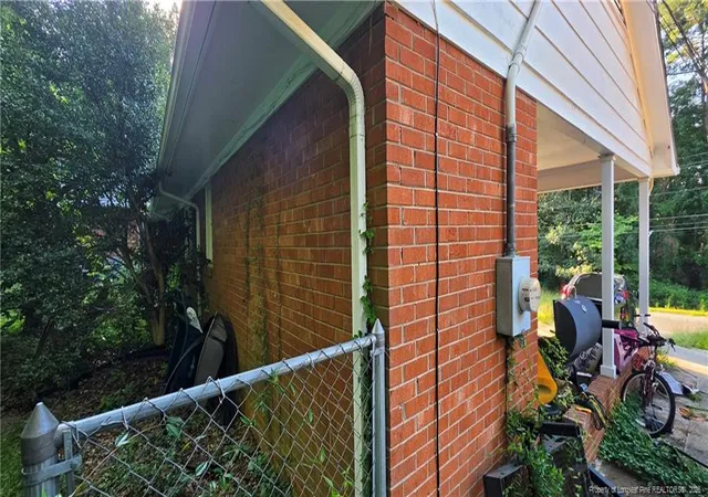 Photo 3 of Sale Pending at 213 Andover Rd, Fayetteville, NC 28311 | MLS# 769220 | Listing updated on 2026-09-18