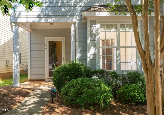 Photo 2 of Townhouse for sale at 306 Danbury Ct, Pittsboro, NC 27312 | MLS# 10192416 | Listing updated on 2026-10-15