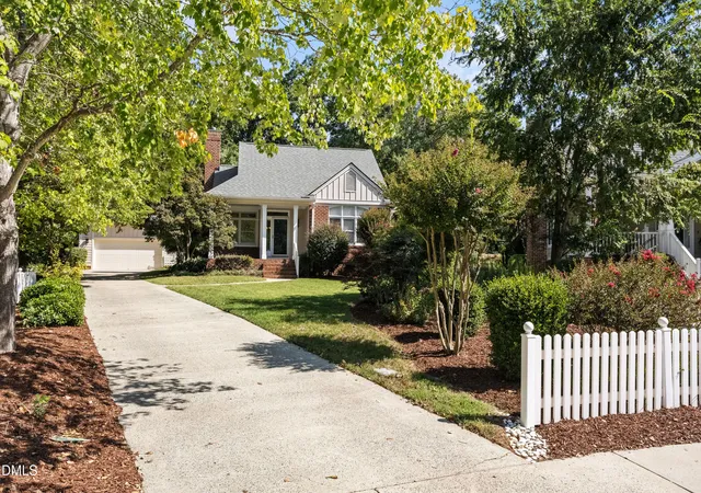 Photo 3 of Single family home for sale at 20072 Long, Chapel Hill, NC 27517 | MLS# 10192487 | Listing updated on 2026-09-18