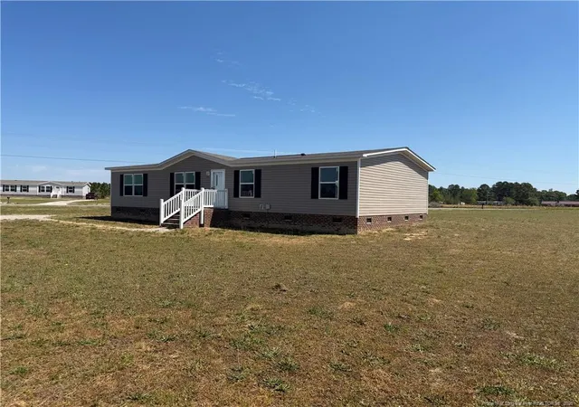 Photo 2 of Manufactured home for sale at 47 Augustine Dr, Saint Pauls, NC 28384 | MLS# 769272 | Listing updated on 2026-09-12
