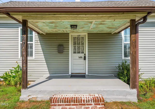 Photo 2 of Single family home for sale at 127 E College St, Franklinton, NC 27525 | MLS# 10192959 | Listing updated on 2026-09-30