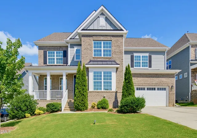 Photo 1 of Single family home for sale at 2704 Tunstall Grv Dr, Apex, NC 27523 | MLS# 10193114 | Listing updated on 2026-09-27
