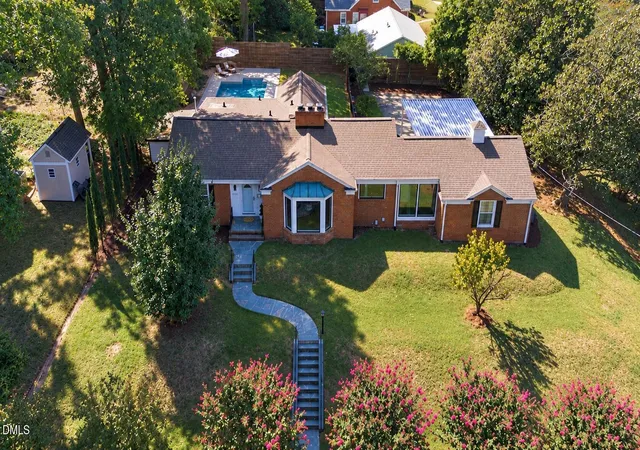 Photo 1 of Sale Pending at 1517 Edgevale Rd, Durham, NC 27701 | MLS# 10193053 | Listing updated on 2026-09-20