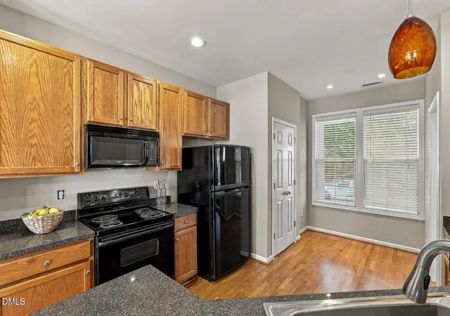 Photo 4 of Sale Pending at 1525 Town Home Dr, Apex, NC 27502 | MLS# 10198474 | Listing updated on 2026-10-29