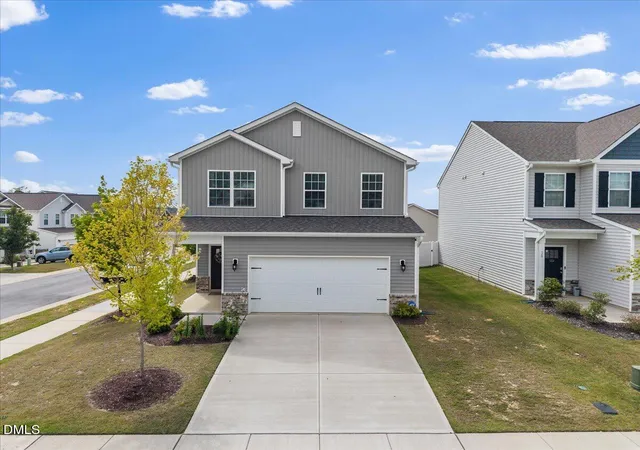 Photo 1 of Sale Pending at 40 Branch Wood Dr, Fuquay Varina, NC 27526 | MLS# 10192582 | Listing updated on 2026-10-02