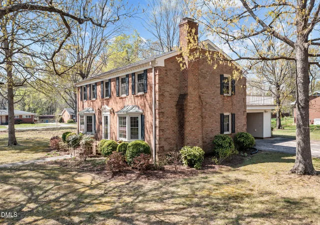 Photo 3 of Sale Pending at 301 Jones St, Graham, NC 27253 | MLS# 10193119 | Listing updated on 2026-09-30