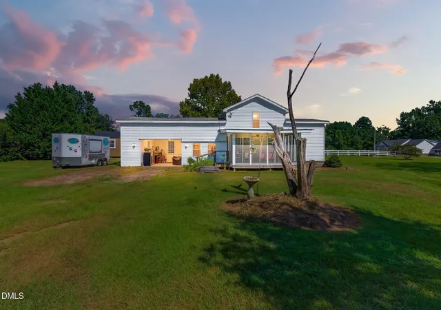 Photo 1 of Single family home for sale at 100 Morrison Dr, Smithfield, NC 27577 | MLS# 10192832 | Listing updated on 2026-09-17