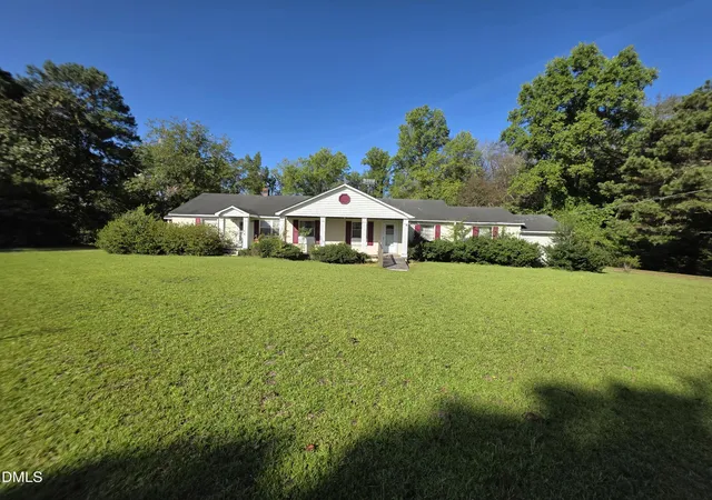 Photo 2 of Single family home for sale at 170 S River, Autryville, NC 28318 | MLS# 10192683 | Listing updated on 2026-09-24