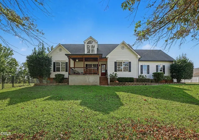 Photo 1 of Single family home for sale at 31 Water Oak Dr, Smithfield, NC 27577 | MLS# 10192946 | Listing updated on 2026-09-16