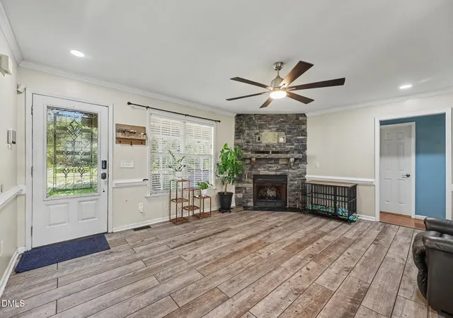 Photo 2 of Single family home for sale at 31 Water Oak Dr, Smithfield, NC 27577 | MLS# 10192946 | Listing updated on 2026-09-16