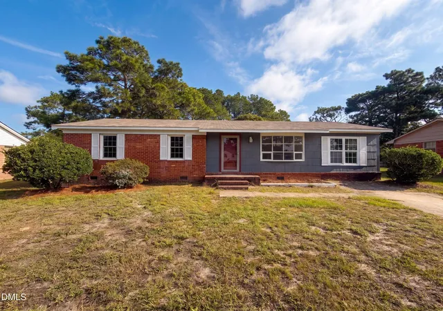 Single family home for sale at 2806 E Cramer Dr, Fayetteville, NC 28306 | MLS# 10192673