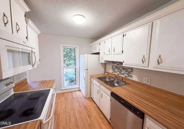 Photo 2 of Sale Pending at 6420 English Oaks Dr, Raleigh, NC 27615 | MLS# 10192675 | Listing updated on 2026-10-07