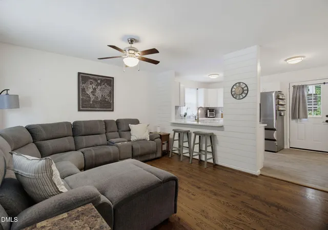 Photo 3 of Single family home for sale at 2916 Martinsville Rd, Greensboro, NC 27408 | MLS# 10192685 | Listing updated on 2026-09-29
