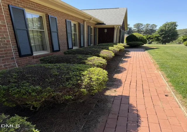 Photo 2 of Sale Pending at 1601 Peace St, Henderson, NC 27536 | MLS# 10192811 | Listing updated on 2026-09-15