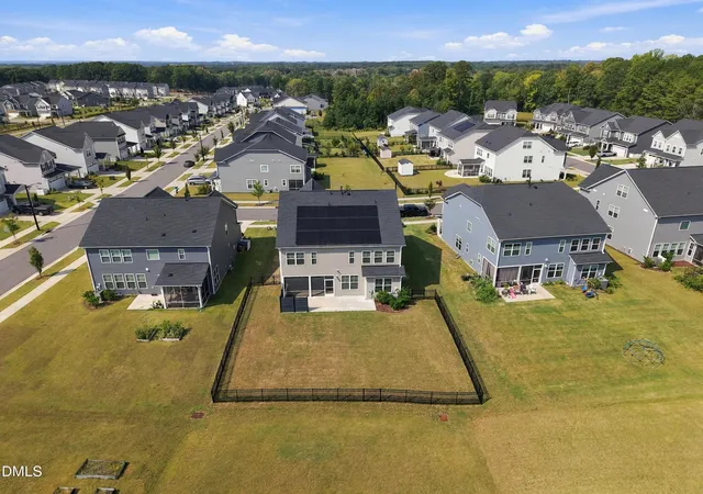 Photo 4 of Single family home for sale at 321 Toadstool Trl, Wake Forest, NC 27587 | MLS# 10194059 | Listing updated on 2026-10-07