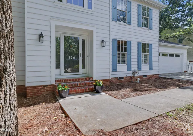 Photo 3 of Single family home for sale at 106 Foscoe Ln, Cary, NC 27513 | MLS# 10193474 | Listing updated on 2026-09-30