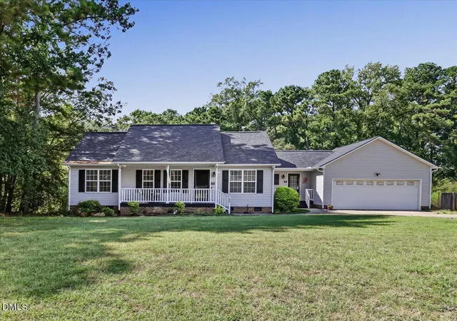 Photo 1 of Single family home for sale at 128 Blairwood Dr, Fuquay Varina, NC 27526 | MLS# 10193517 | Listing updated on 2026-10-07