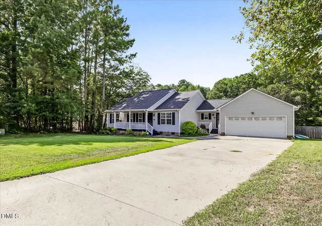 Photo 2 of Single family home for sale at 128 Blairwood Dr, Fuquay Varina, NC 27526 | MLS# 10193517 | Listing updated on 2026-10-07