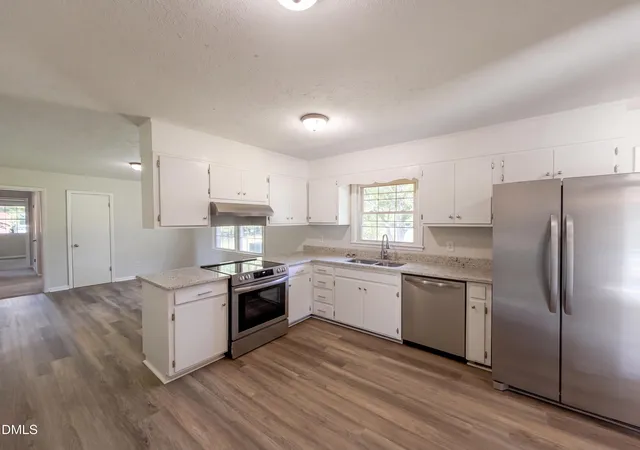 Photo 2 of Single family home for sale at 6216 Tiree Dr, Fayetteville, NC 28304 | MLS# 10194061 | Listing updated on 2026-10-01