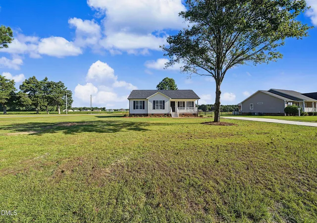 Photo 2 of Single family home for sale at 21 Beasley Ests Dr, Benson, NC 27504 | MLS# 10193727 | Listing updated on 2026-09-24