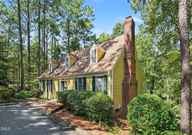 Photo 2 of Single family home for sale at 10 Village In The Woods Cir, Southern Pines, NC 28387 | MLS# 10193864 | Listing updated on 2026-10-05