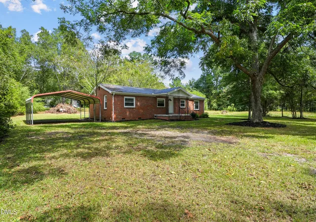 Photo 2 of Single family home for sale at 4077 Vass Carthage Rd, Carthage, NC 28327 | MLS# 10192885 | Listing updated on 2026-09-16