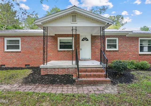 Photo 3 of Single family home for sale at 4077 Vass Carthage Rd, Carthage, NC 28327 | MLS# 10192885 | Listing updated on 2026-09-16