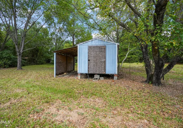 Photo 4 of Single family home for sale at 4077 Vass Carthage Rd, Carthage, NC 28327 | MLS# 10192885 | Listing updated on 2026-09-16