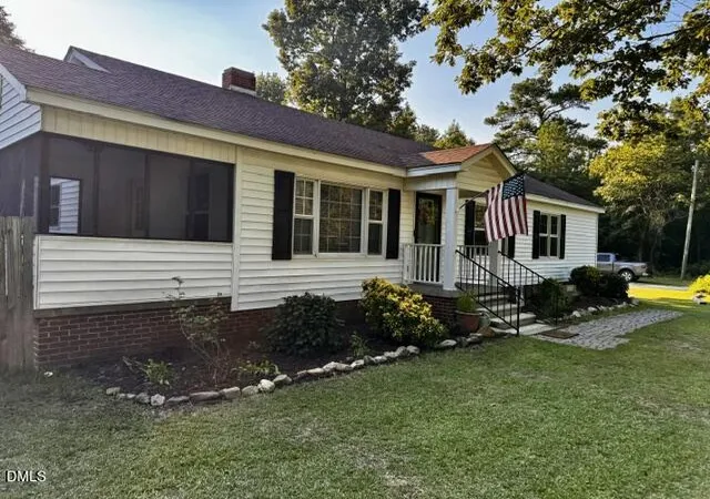 Photo 2 of Sale Pending at 225 Grady Rd, Clinton, NC 28328 | MLS# 10192794 | Listing updated on 2026-10-06