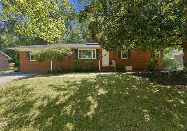 Photo 1 of Single family home for sale at 505 Paris St, Graham, NC 27253 | MLS# 10193411 | Listing updated on 2026-10-05