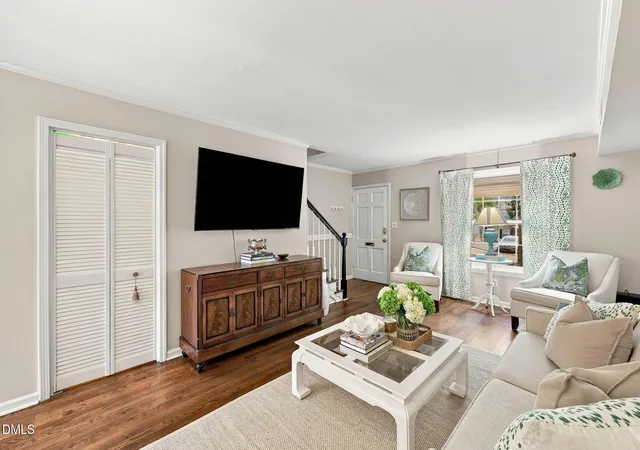 Photo 4 of Sale Pending at 3731 Yorktown Pl, Raleigh, NC 27609 | MLS# 10194106 | Listing updated on 2026-09-30