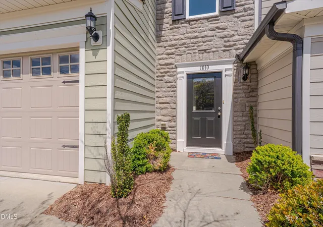 Photo 3 of Townhouse for sale at 1010 Laceflower Dr, Durham, NC 27713 | MLS# 10192920 | Listing updated on 2026-09-16