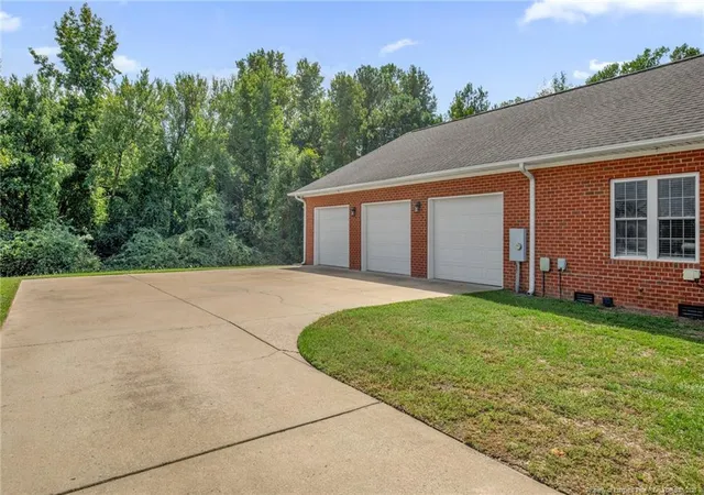 Photo 4 of Single family home for sale at 251 Water Ridge Ln, Stedman, NC 28391 | MLS# 769129 | Listing updated on 2026-09-22