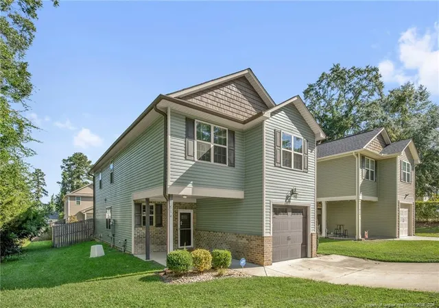 Photo 3 of Single family home for sale at 916 W Rowan St, Fayetteville, NC 28301 | MLS# 769339 | Listing updated on 2026-09-15