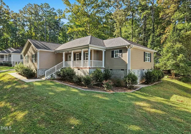 Photo 2 of Single family home for sale at 831 Eagles Nest Dr, Sanford, NC 27332 | MLS# 10192831 | Listing updated on 2026-09-15