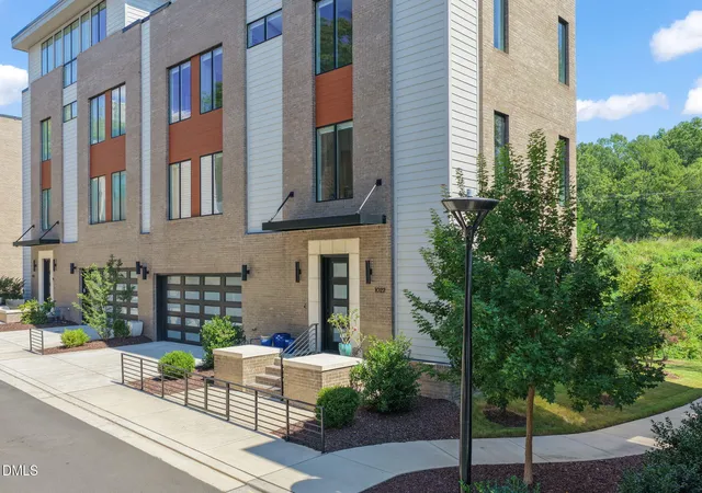Photo 2 of Sale Pending at 1022 Manor Way #22, Durham, NC 27701 | MLS# 10193089 | Listing updated on 2026-09-25